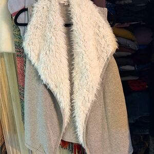 Eyeshadow Gray Vest with White Faux Fur Collar